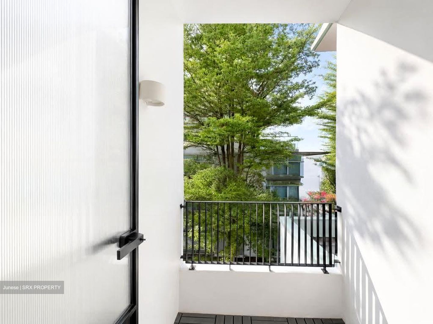 Charlton Corner (D19), Apartment #612069091